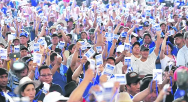 El poder hegemónico de Evo se quiebra, y actores anuncian refundar al MAS