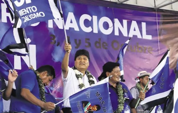 Informe del SIFDE recomienda no aprobar registro de Evo como presidente del MAS por faltar un requisito