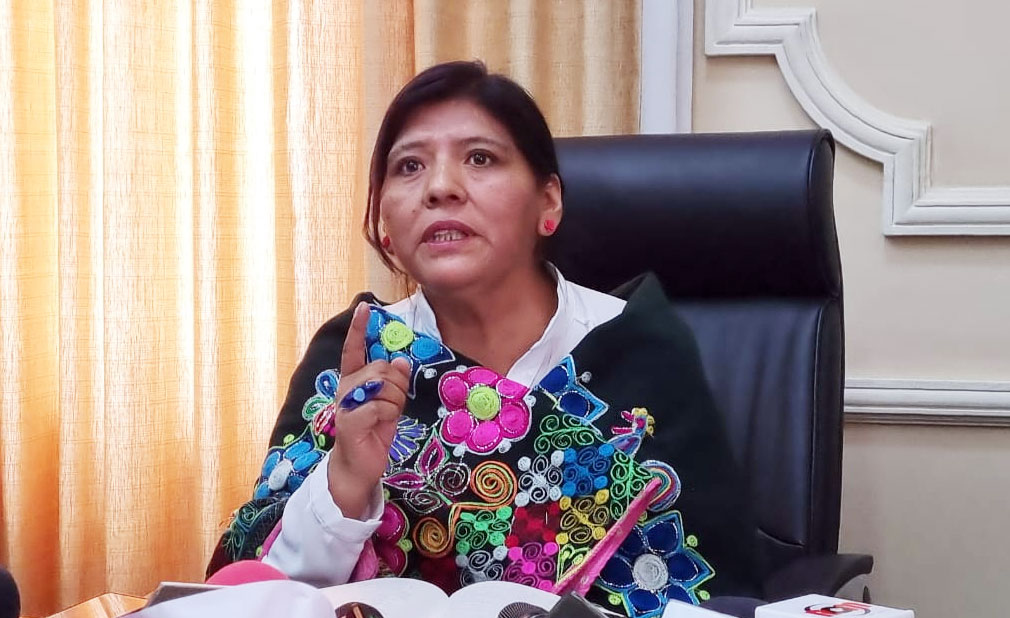 Una vocal del TSE afirma que debió enviarse veedores al Cabildo y cuestiona criterio que decidió lo contrario