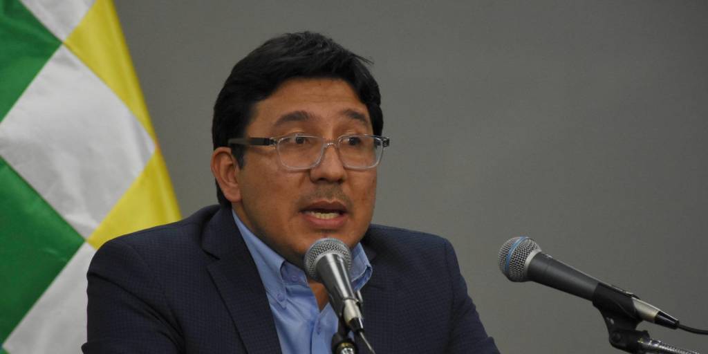 “Estamos en una situación crítica”: Gobierno exige al Senado aprobar contratos de tres proyectos petroleros