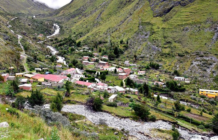 Mandan a la cárcel a 9 comunarios y no aprehenden a cooperativistas por el conflicto minero en Zongo