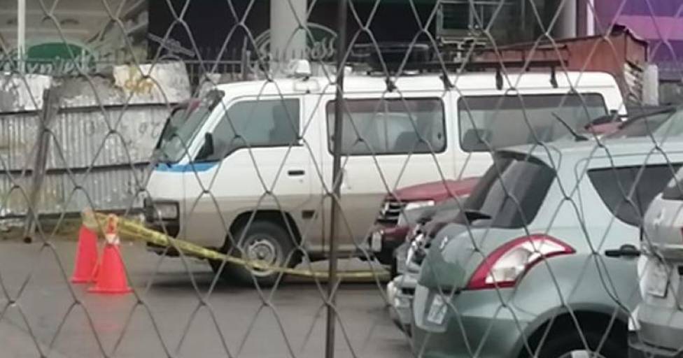 Hombre desmembrado: Chofer de minibús arrastró varias cuadras el cuerpo y al darse cuenta desengancho las piernas