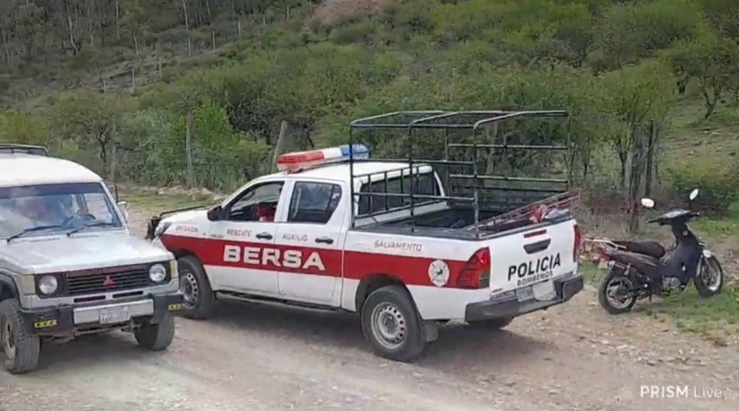 Policía realiza el levantamiento legal del cuerpo de una mujer en el barrio El Manantial