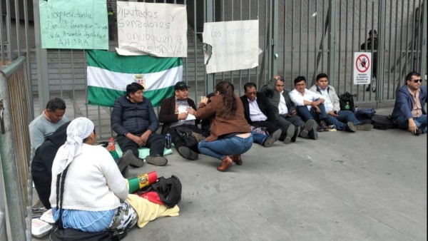 Plantean alternativas para aprobar Presupuesto reformulado y municipios se declaran en emergencia
