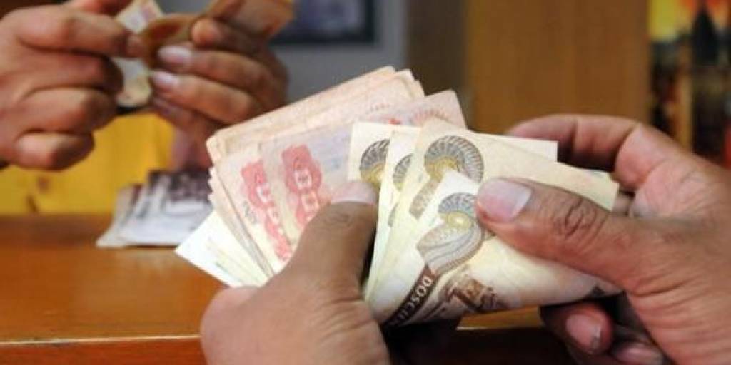 Cobró dinero para los servicios básicos del edificio, no pagó y fue capturado cuando intentó fugar