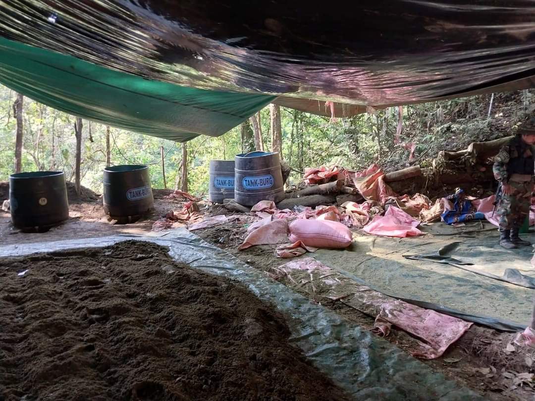 Destruyen 23 fábricas móviles de pasta base de cocaína en el Trópico y aprehenden a dos personas