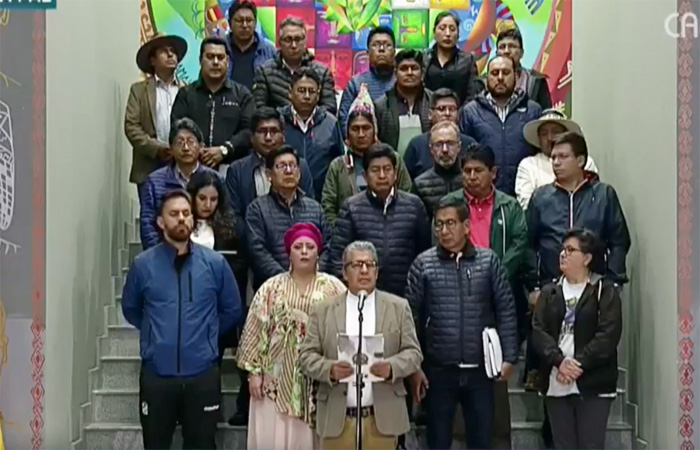 Gabinete decide gestionar ayuda de varios países y redoblar logística contra los incendios