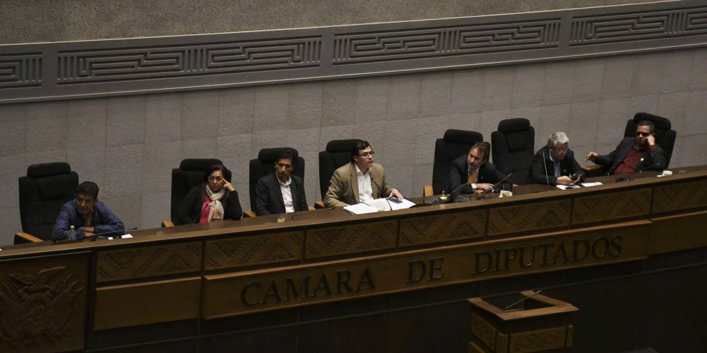 Eligen al ‘arcista’ Israel Huaytari como presidente de la Cámara de Diputados