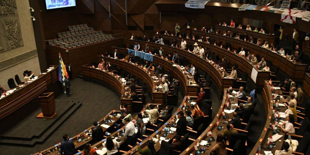 Asamblea Legislativa Plurinacional rechaza el PGE reformulado 2023 y genera protestas en las regiones