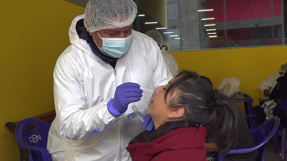Los casos por COVID-19 se incrementan en 128% en el país y detectan nueva variante en Santa Cruz
