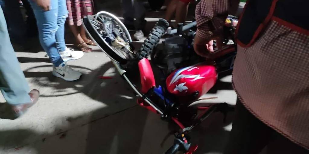 Video: Realizó una peligrosa ‘maniobra’ con su moto y murió instantáneamente tras chocar con otro vehículo en Montero