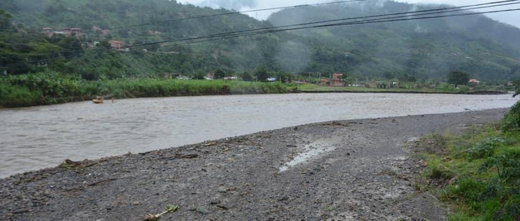 Hallan muertos a dos hermanos en los Yungas; la Policía cree que fueron linchados por el robo de un vehículo