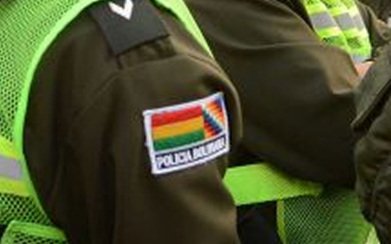 Caen tres policías implicados en un volteo de drogas y balacera en Yacuiba