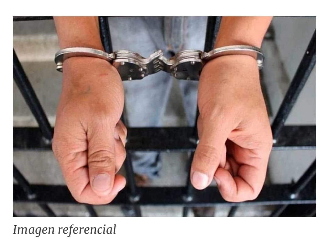 Va preso por lanzar a su novia del segundo piso