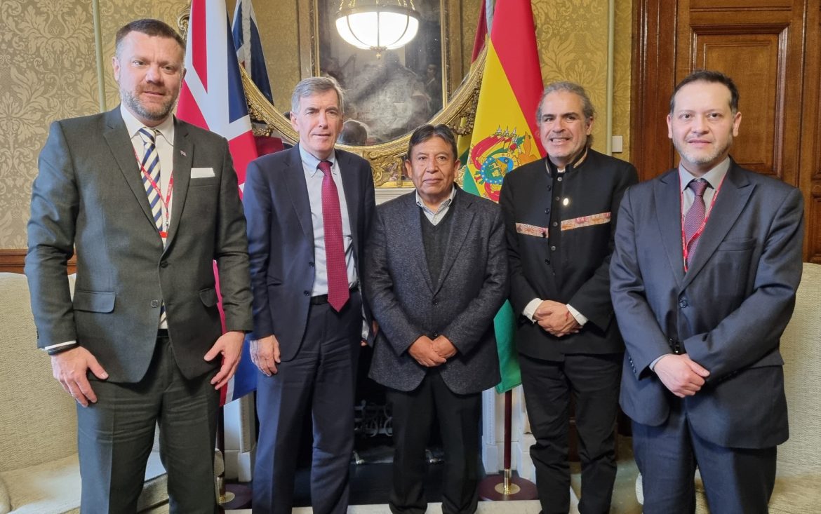 El Vicepresidente de Bolivia y el Canciller del Reino Unido han tendido puentes hacia un futuro más sostenible