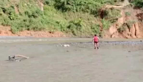 Encuentran sin vida a la madre que cayó al río en Tipuani con su hijo de 3 años