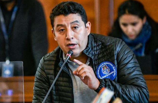 Polémica sobre postulantes judiciales: Senador Rejas reconoce que recibió mensajes, pero niega que se haya reunido