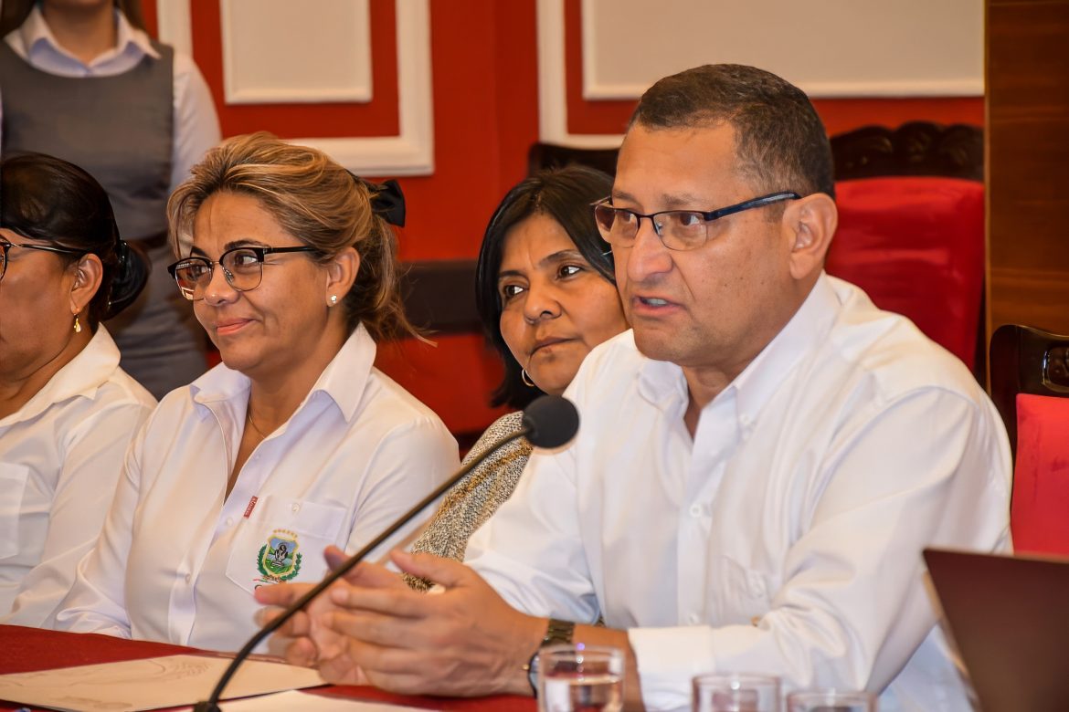 Gobernador de Tarija realizó Audiencia Pública de Rendición Cuentas Inicial
