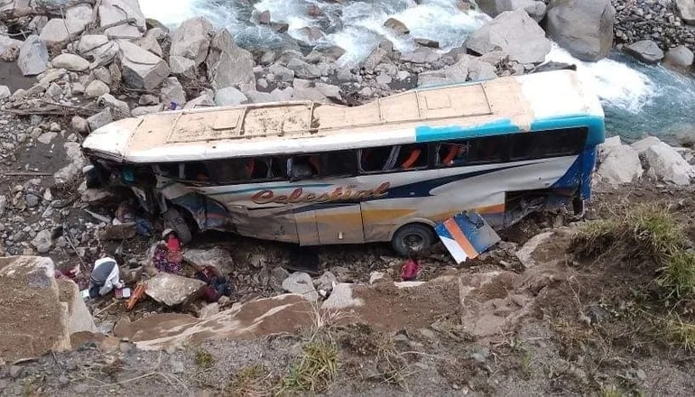 Reportan grave accidente de tránsito en la carretera Apolo – La Paz