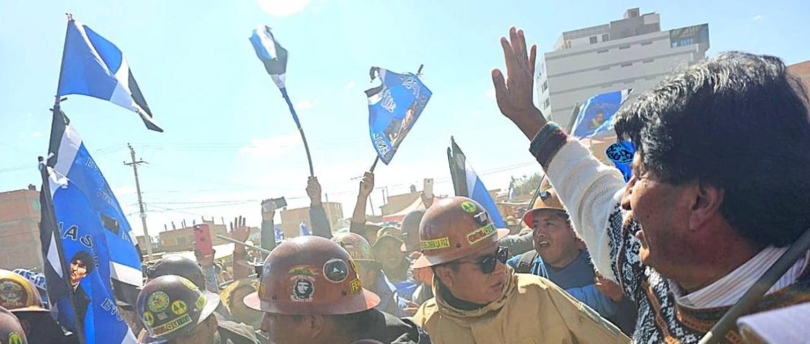 Evo llega a El Alto y habla de una supuesta «dictadura de Arce»