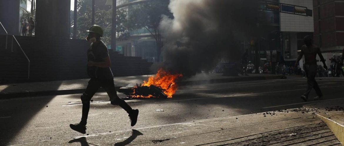 Venezuela: Maduro masacra a los que protestan contra el fraude y suman 11 los muertos