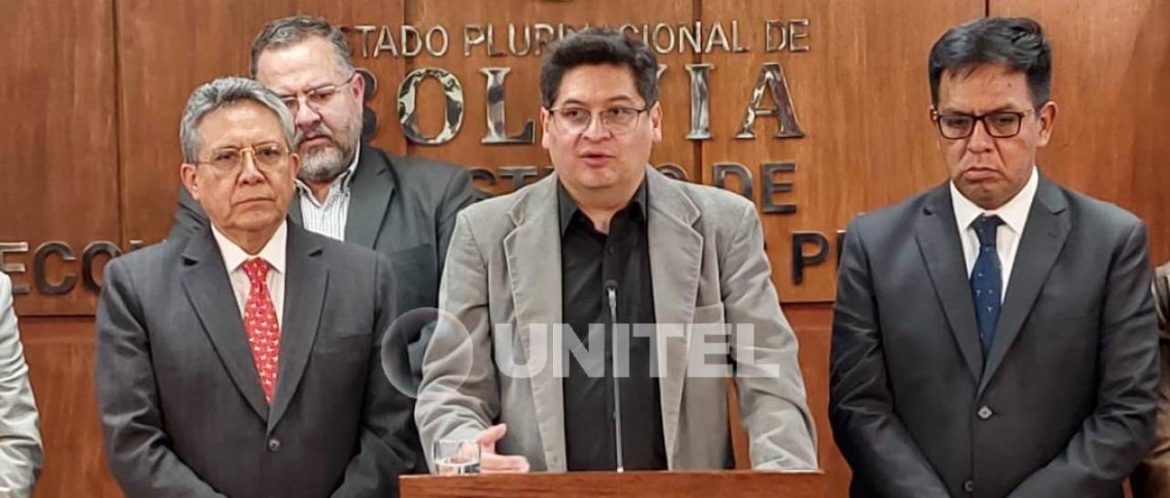 Gobierno y empresarios acuerdan arancel cero para la importación de insumos del sector farmacéutico