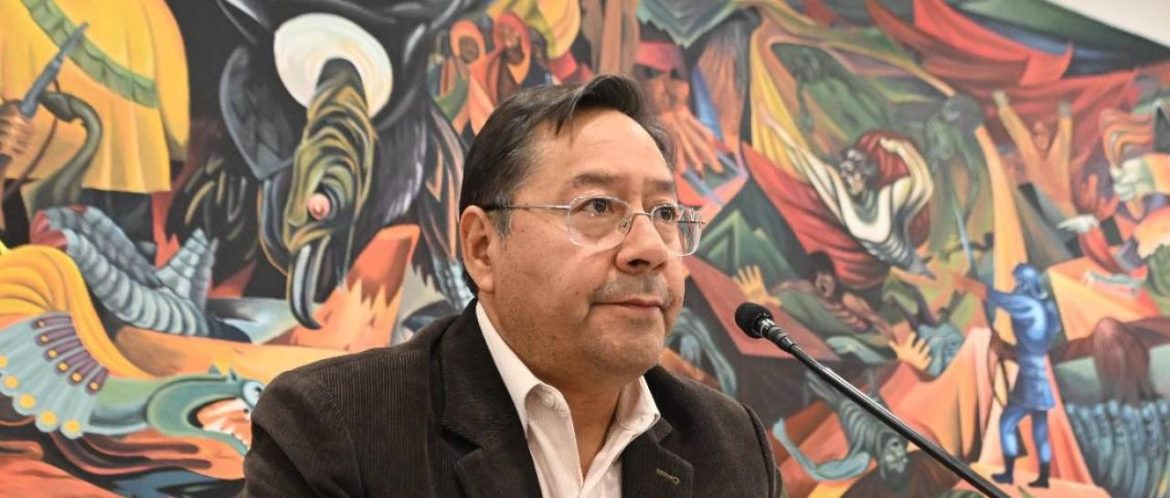 Arce promulga la ley de suspensión de las primarias y garantiza recursos para las judiciales
