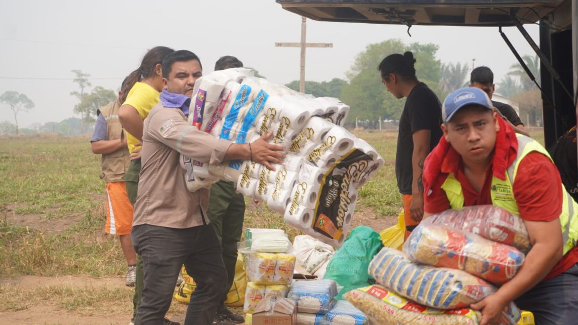 Gobernación de Tarija entregó ayuda humanitaria a damnificados por incendios forestales en Trinidad