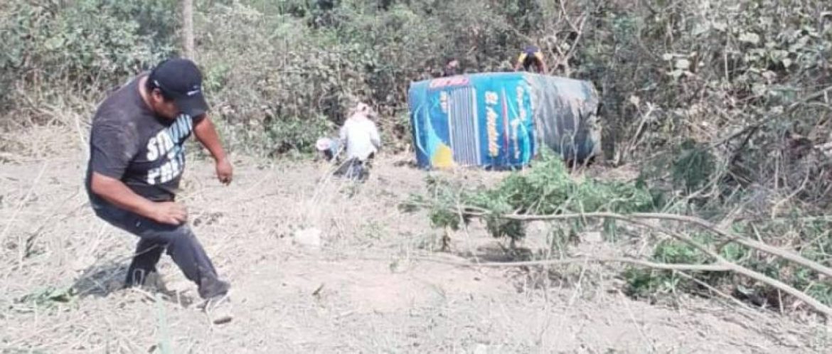 Lista de heridos que dejó la caída de un bus a un barranco en la carretera a los Yungas