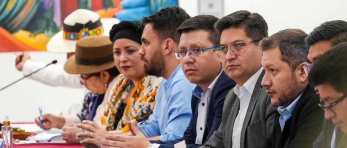Evo fracasa en su pedido y desata respaldo unánime de ministros a Arce