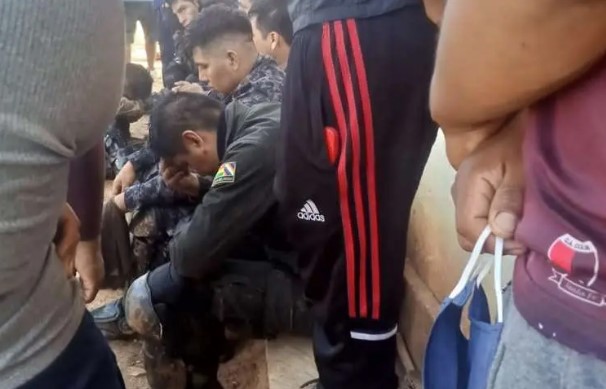 “Nos querían quemar”: liberan a periodistas y policías retenidos por bloqueadores en Mairana