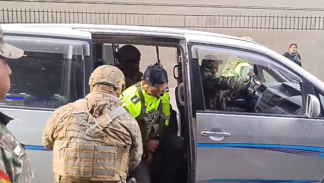 Caen dos policías en Patacamaya acusados por ‘escoltar’ mercadería de contrabando
