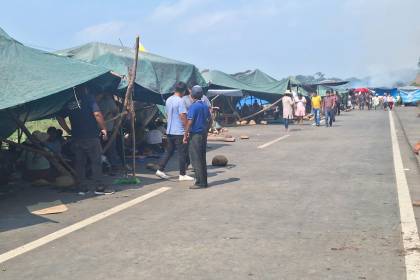 En defensa de Evo, cocaleros mantienen vigilia en al menos 20 puntos de la ruta Cochabamba – Santa Cruz