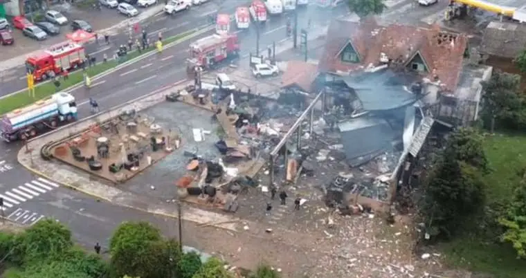 Mueren los diez pasajeros de la avioneta estrellada en una ciudad turística de Brasil