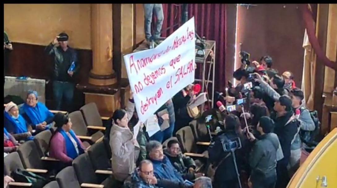 “¡Anulen los contratos!”: La respuesta de Potosí al plan gubernamental sobre el litio