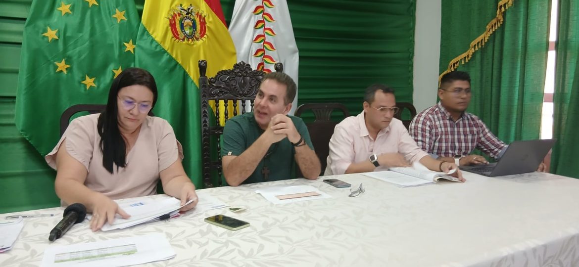 Gobernador plantea realizar cabildo ante insolvencia económica, sólo hay Bs 31.000 para atender al Beni