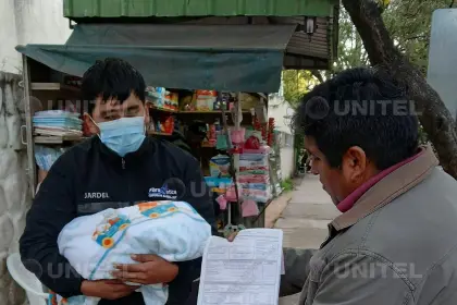 Padre: En la Maternidad nos dijeron que nació niña pero falleció y en casa nos dimos cuenta que nos dieron a un varón