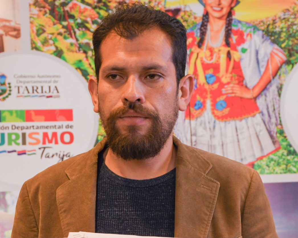 El vocero de la Gobernación denuncia irregularidades en la permanencia de dirigente sindical del SEDECA