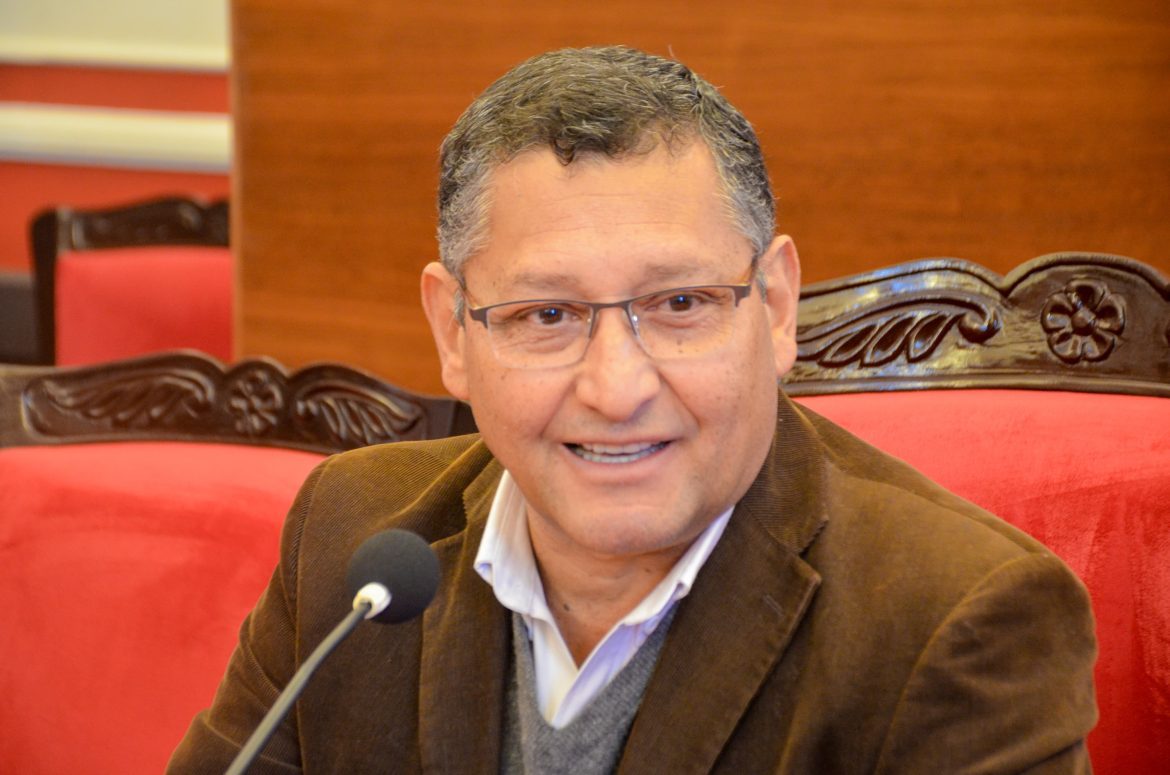 Gobernador de Tarija emite Auto de Buen Gobierno para las elecciones generales 2025