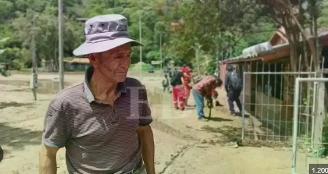 La palizada los enterró, pero vivieron para contarlo: “Mi vida la salvé de un pelo”