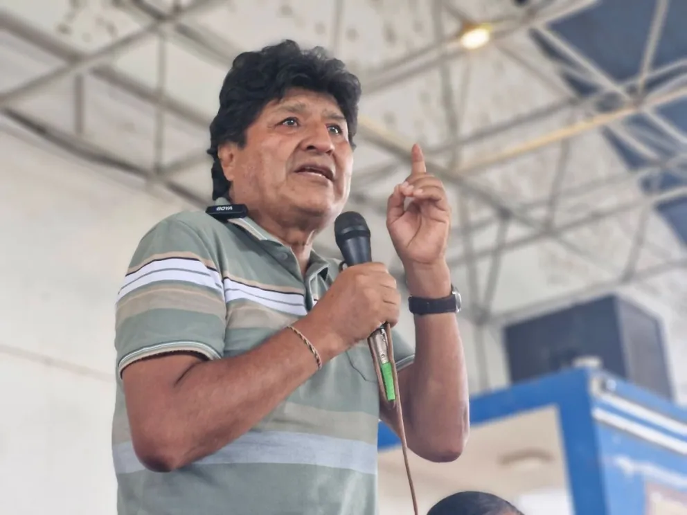 Evo Morales dice que hay un plan para detenerlo, pero que «los militares no se prestarán» para ello