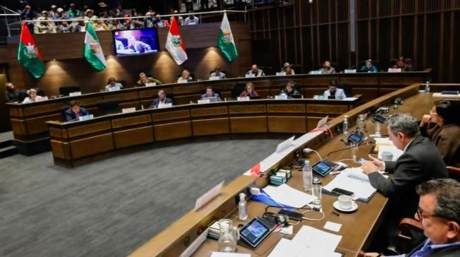 IDH: Senado aprueba ley de apoyo financiero excepcional para gobernaciones