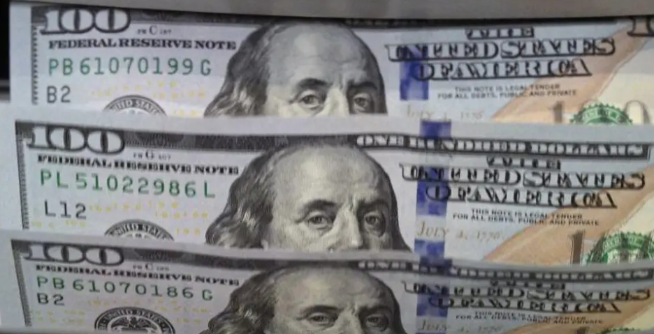 BCB aprueba nuevo reglamento en el que se elimina el tope de 10 centavos que la banca tenía para la venta de dólares