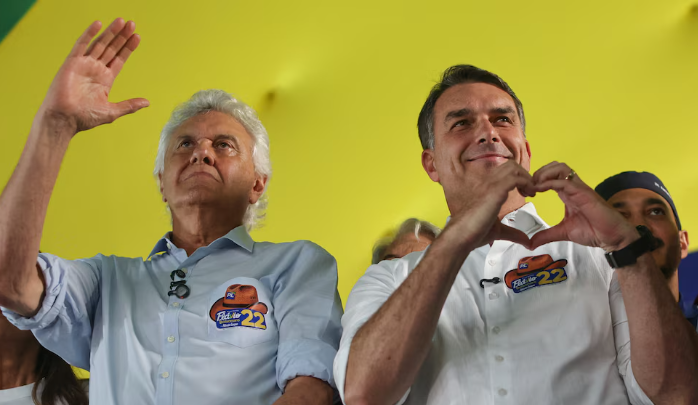 Flávio Bolsonaro suma un respaldo clave para el balotaje: Ronaldo Caiado anunció su apoyo y llamó a derrotar a Lula